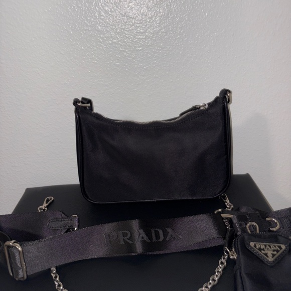 Prada Re-Edition 2005 Re-Nylon bag - Picture 8 of 9